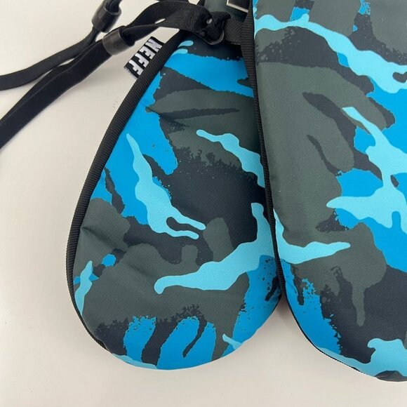 Neff Women's Snow Mitt Mitten Snowboarding Blue Camo Size M - Picture 2 of 6